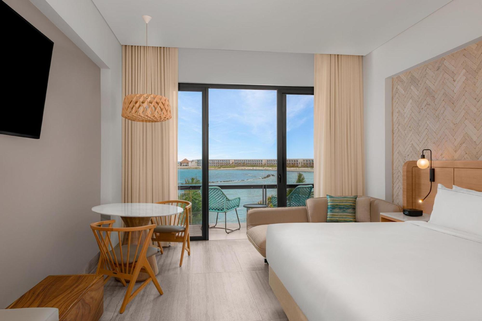 Suite met een Kingsize Bed en Uitzicht op de Oceaan